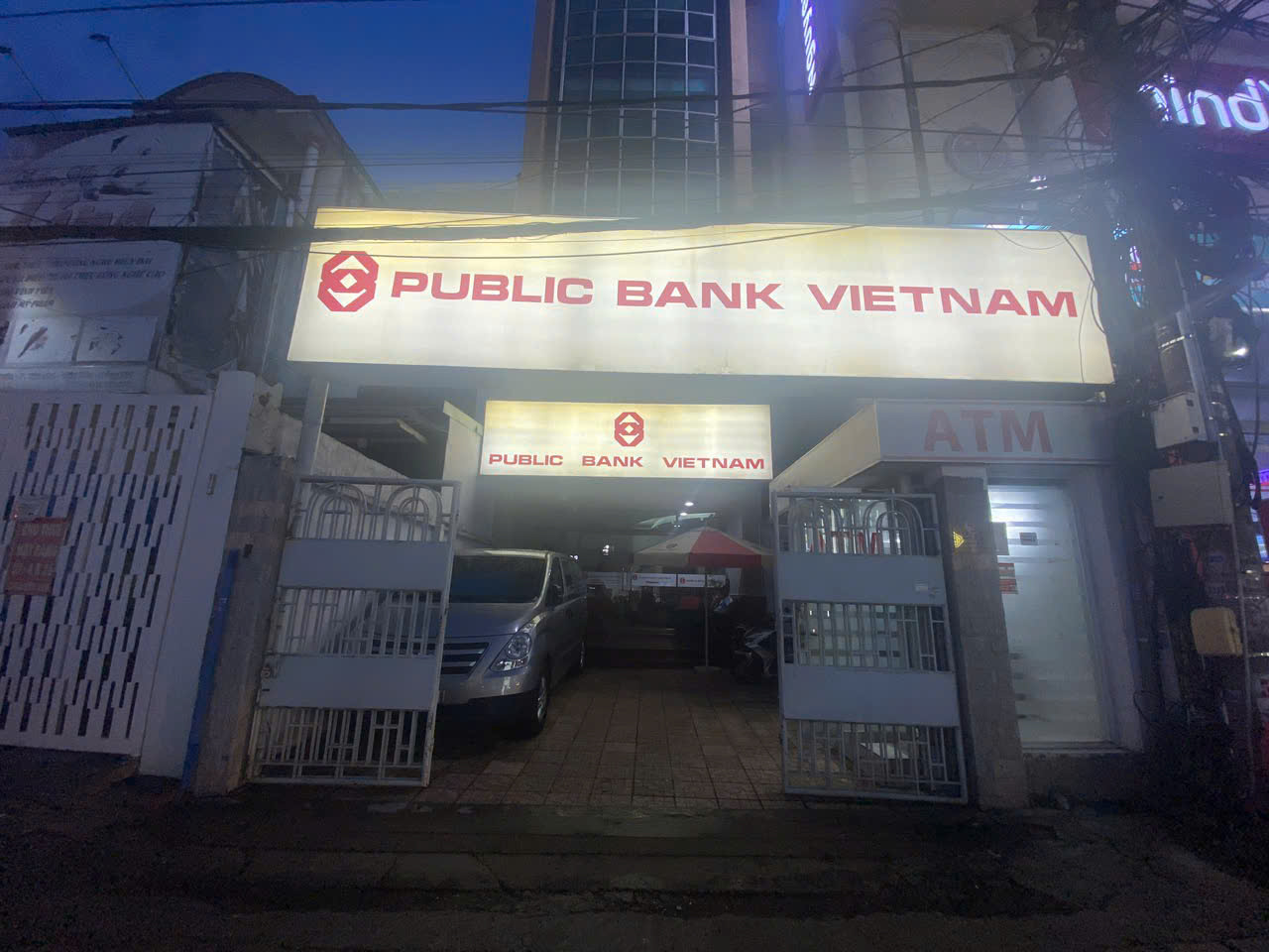 Trước