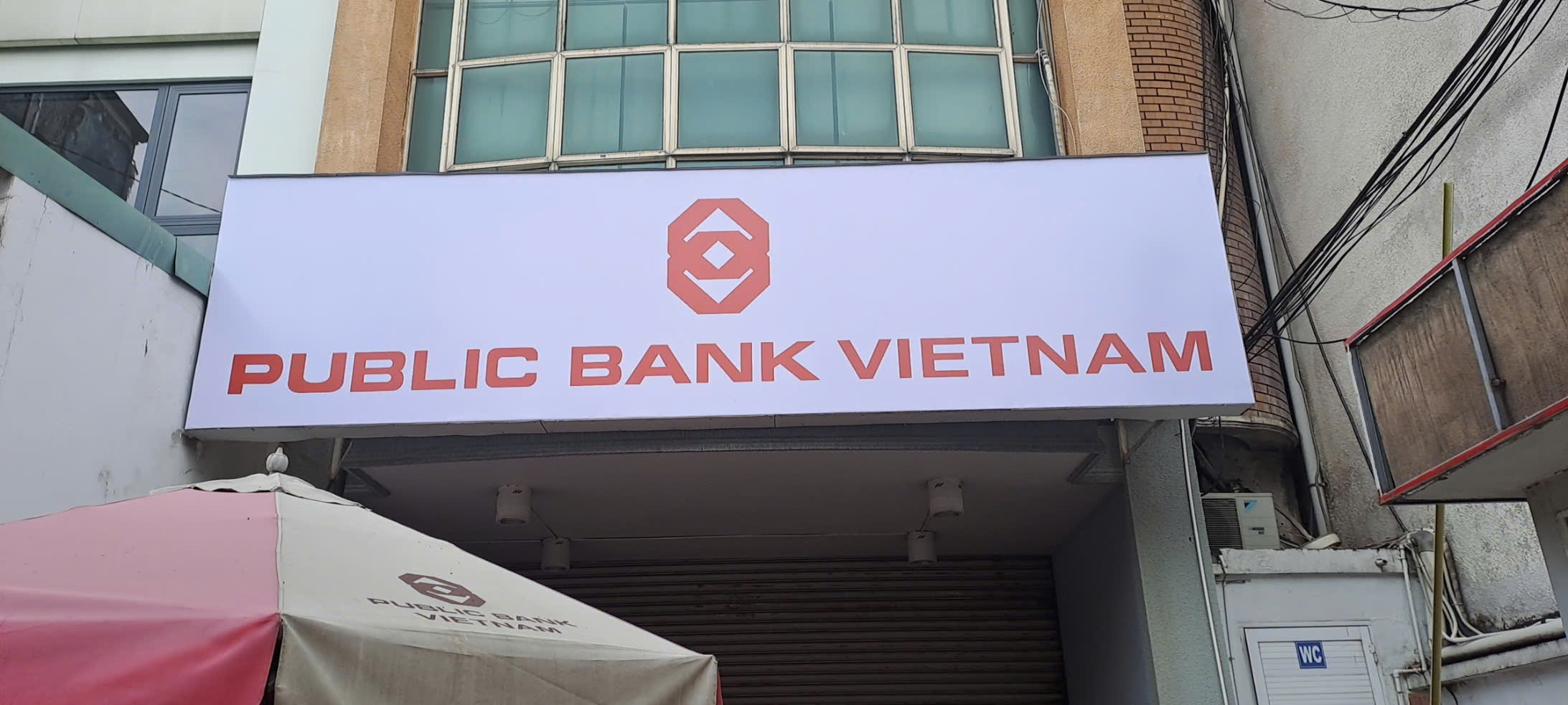 Hộp đèn bạt không gân in UV